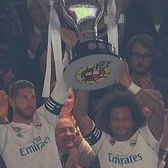Real Madrid recibió el trofeo de campeón de LaLiga 2016/17