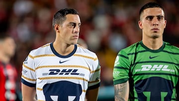 Rogelio Funes Mori and Alex Padilla of Pumas during the round of 16 second leg match between LD Alajuelense and Pumas UNAM as part of the CONCACAF Champions Cup 2025, at Alejandro Morera Soto Stadium on March 13, 2025 in Alajuela, Costa Rica.