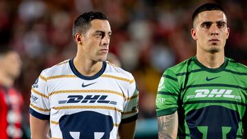 Rogelio Funes Mori and Alex Padilla of Pumas during the round of 16 second leg match between LD Alajuelense and Pumas UNAM as part of the CONCACAF Champions Cup 2025, at Alejandro Morera Soto Stadium on March 13, 2025 in Alajuela, Costa Rica.