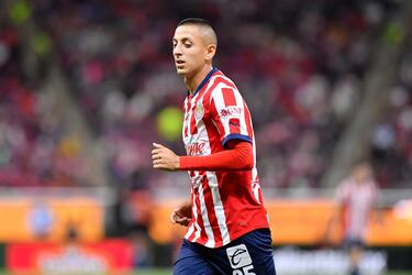 Piojo Alvarado tras coronarse con México: “Ahora toca con Chivas”