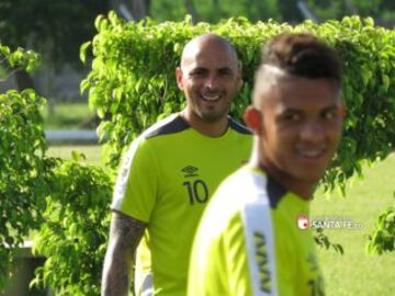 19 jugadores de Santa Fe viajaron a Bolivia para el partido frente a Oriente Petrolero el 4 de febrero.