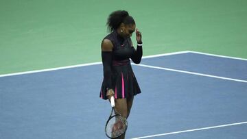 Serena Williams se lamenta tras su derrota ante Karolina Pliskova durante el pasado US Open.