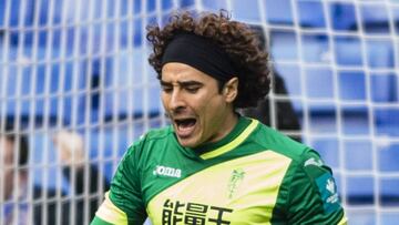 Carcela y Adrián Ramos hicieron añicos a los verdiblancos en 33 minutos. El equipo del arquero mexicano ganó la partida y está a dos puntos del Leganés.