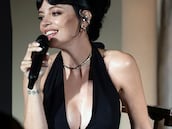 LOS ANGELES, CALIFORNIA - JANUARY 07: Lily Allen, wearing CHANEL, performs onstage during a CHANEL Dinner to Celebrate Coco Crush at Chateau Marmont on January 07, 2026 in Los Angeles, California. (Photo by Stefanie Keenan/WireImage)