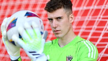 Luis López, presentado como nuevo portero del Mirandés.