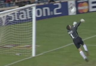 En el Camp Nou se han visto muchas cosas, pero esto de Coupet sólo pasó una vez...