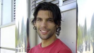 Lafita jugará finalmente en el Zaragoza, después de que la LFP resolviera hoy en su favor en el conflicto que mantiene con el Deportivo. La resolución, de trece folios, permitiría al jugador comenzar a entrenarse con el Zaragoza, como pretendía el club aragonés, aunque el Depor aún podría recurrir a un tribunal de arbitraje elegido por la propia Liga.