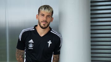 Carles P¨¦rez, jugador del Celta, posa para AS.