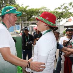 Castillo arremete contra atletas mexicanos