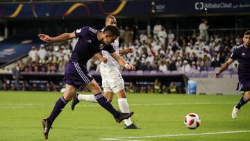 AL AIN, UNITED ARAB EMIRATES - DECEMBER 18: Santos Borre of River Plate scores a goal to make it 2-1 during the FIFA Club World Cup UAE 2018 Semi Final match between River Plate and Al Ain at Hazza Bin Zayed Stadium on December 18, 2018 in Al Ain, United 