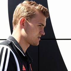 Gullit: "De Ligt cometerá errores en la Juve"