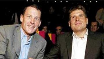 Lance Armstrong junto a Jan Ullrich.