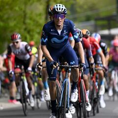 Enric Mas, al frente del Movistar para el Dauphiné