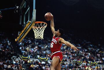 Julius Erving. Philadelphia 76ers.