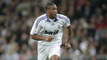 El atacante brasileño tuvo un breve paso por el conjunto de los merengues, e incluso también vistió los colores del cuadro del Arsenal de Inglaterra.