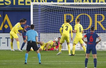 Pedraza, en propia puerta y tras un disparo de Savic, marcó el 0-1.