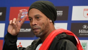 Ronaldinho elogia el f&uacute;tbol colombiano y a Ren&eacute; Higuita