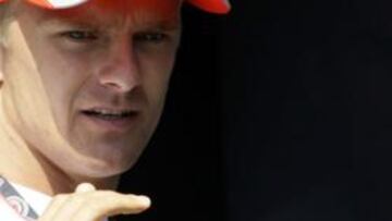 <b>Renovado</b> El piloto Heikki Kovalainen estará un año más en la escudería McLaren-Mercedes, después de que el equipo británico haya decidido ampliar el contrato del finlandés y ejecutar, así, la opción que tenía sobre él.