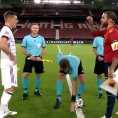 Kroos, Ramos y el saludo más campechano que enamorará al madridismo
