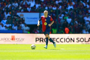 Andrés Iniesta durante el partido de Leyendas en entre el Real Madrid y el Fútbol Club Barcelona.