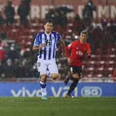 Muriqi se presenta ante Aspas