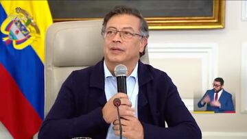 Gustavo Petro regaña al ministro de educación por llegar tarde