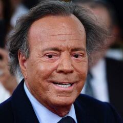¿Dónde está Julio Iglesias y qué es de su vida a sus 80 años?