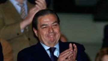 <b>PACIFICADOR.</b> El nuevo presidente del Real Madrid, Vicente Boluda, insitió en que su objetivo en su caduco viaje por la presidencia es el de sanear el club antes de convocar elecciones.
