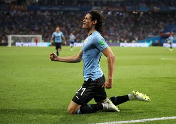 1-0. Cavani celebró el primer gol.