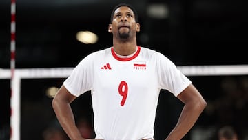 Paris (France), 05/08/2024.- Wilfredo Leon Venero of Poland reacts during the Men's Quarterfinals Match between Slovenia and Poland at the Volleyball competitions in the Paris 2024 Olympic Games, at the South Paris Arena in Paris, France, 05 August 2024. (Francia, Polonia, Eslovenia) EFE/EPA/DANIEL IRUNGU