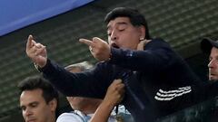 Maradona hace se&ntilde;a obscena tras el gol de Marcos Rojo