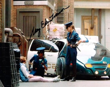 Un personaje de ‘Regreso al Futuro 2′ siempre oculta su rostro por este curioso motivo