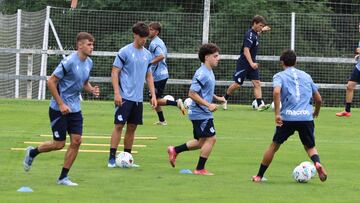 Primer entrenamiento de la pretemporada 25/26 de la Real Sociedad B como equipo de Liga Hypermotion.
