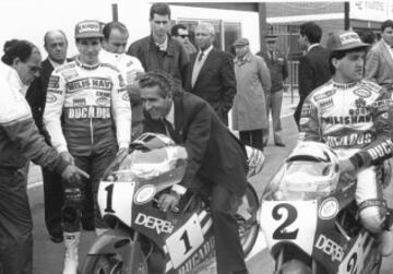 Federico Mart¨ªn Bahamontes probando la moto de Jorge Mart¨ªnez Aspar.