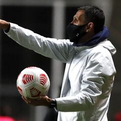 "La gente piensa que el partido es malo": el análisis de Poyet