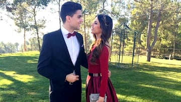Bartra felicita a Melissa Jim¨¦nez con un v¨ªdeo de ella cantando