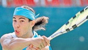 <b>TOMA DE CONTACTO. </b>Nadal disputó ayer el dobles junto a Feliciano.