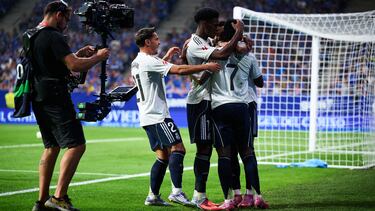OVIEDO, SPAIN - AUGUST 24: Kylian Mbappe of Real Madrid celebrates after scoring their side's second goal during the LaLiga EA Sports match between Real Oviedo and Real Madrid CF at Carlos Tartiere on August 24, 2025 in Oviedo, Spain. (Photo by Bruno Penas/Quality Sport Images/Getty Images) ALEGRIA CAMARA DE TELEVISION