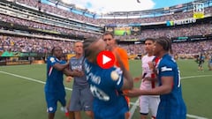 ¡Luis Enrique agrede a João Pedro y puede ser sancionado!