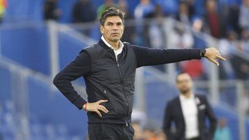 El técnico del Leganés, durante el partido ante el Getafe.