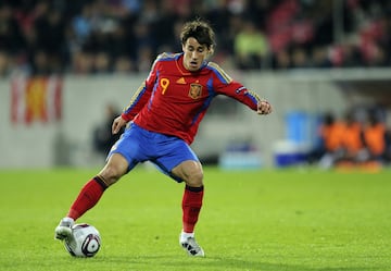 Jugó su único partido con la selección absoluta española el 10 de septiembre de 2008 frente a Armenia en el Estadio Carlos Belmonte de Albacete.