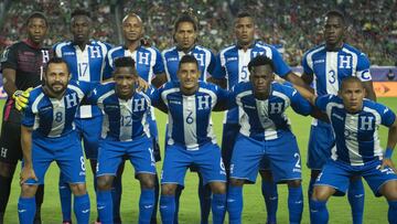 Directivos de la FENAFUTH analizan opciones para que ‘La Bicolor’ pueda participar en este torneo continental, a disputarse el próximo año en Brasil.