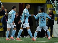 Los jugadores del Celta celebran el gol anotado por Borja Iglesias.