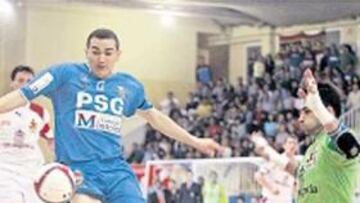 <b>MAL DÍA. </b>El meta Juanlu no tuvo un día muy afortunado.