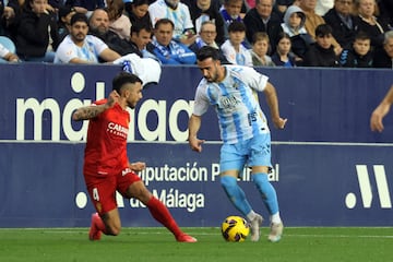 El zaguero del equipo zaragozano hizo un buen partido defensivo y, adem¨¢s, supo marcar para doblegar al M¨¢laga que llegaban con un ataque que intimida.