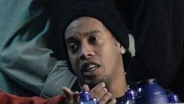 <b>EN BELO HORIZONTE. </b>Ronaldinho asistió la noche del miércoles al partido entre Brasil y Argentina.