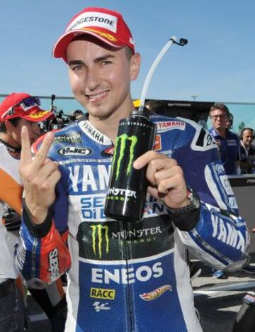 . Misano Adriatico (Italy), 14/09/2013.- Spanish MotoGP rider Jorge Lorenzo of the Yamaha Factory Racing team celebrates his second place after the qualifying session at the Misano circuit, Misano Adriatico, Italy, 14 September 2013. The motorcycling Grand Prix of San Marino and Riviera di Rimini will take place at the Misano circuit on 15 September 2013. EFE/EPA/ETTORE FERRARI