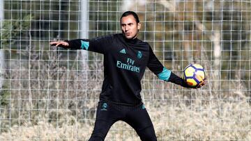 Keylor, en un entrenamiento en Valdebebas. No se ha recuperado y no podr&aacute; jugar el derbi. 