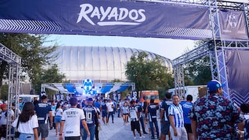 Otra vez violencia fuera y dentro del estadio de Monterrey