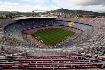 Soccer Football - La Liga Santander - FC Barcelona v Real Madrid - Camp Nou, Barcelona, Spain - October 28, 2018  General view inside the stadium before the match  